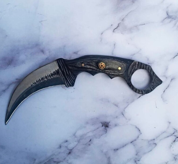 Handmade Carbon Steel Tactical Karambit Knife - Diamond Wood Handle - Image 4